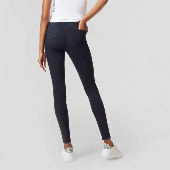 Medium - Hue Studio Womens Mid-Rise Frayed Edge Denim Leggings - Black - Picture 7 of 7